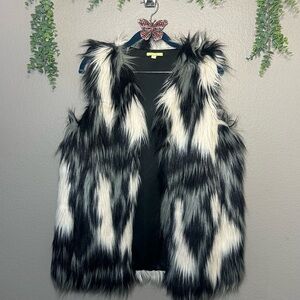 Gianni Bini Black and White Faux Fur Vest